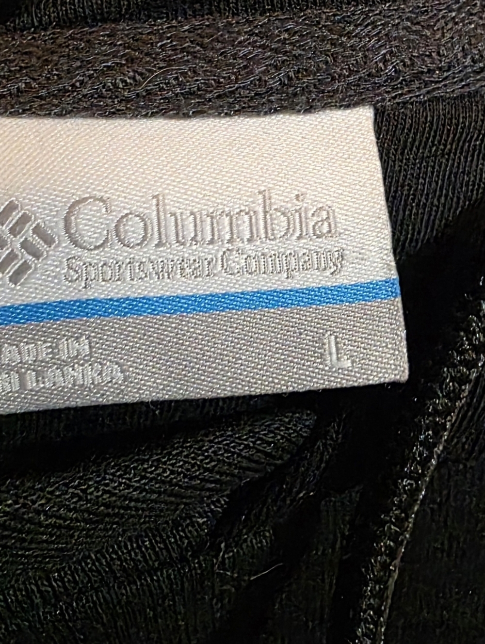 Columbia Hoodie - Picture 2 of 4